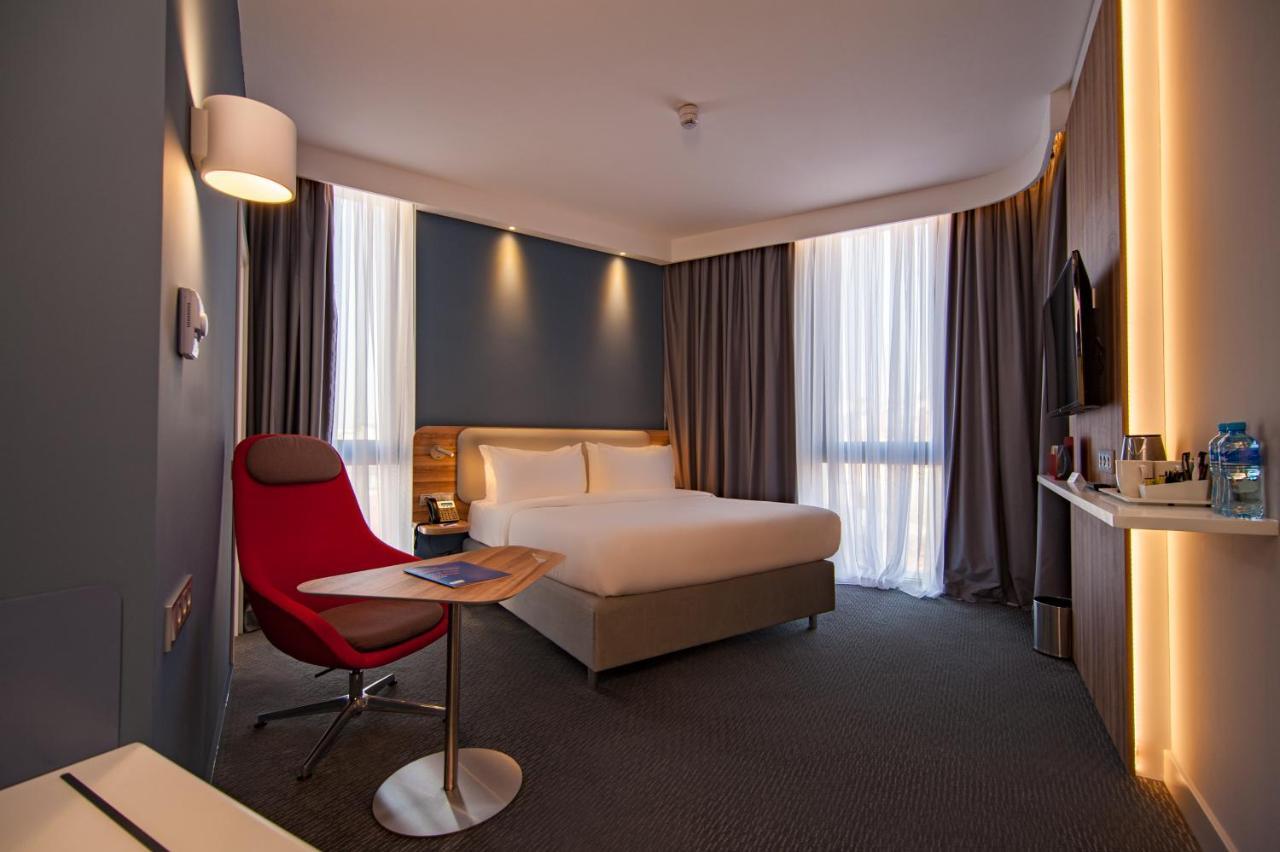 Holiday Inn Express Tbilisi Avlabari By Ihg Exterior photo