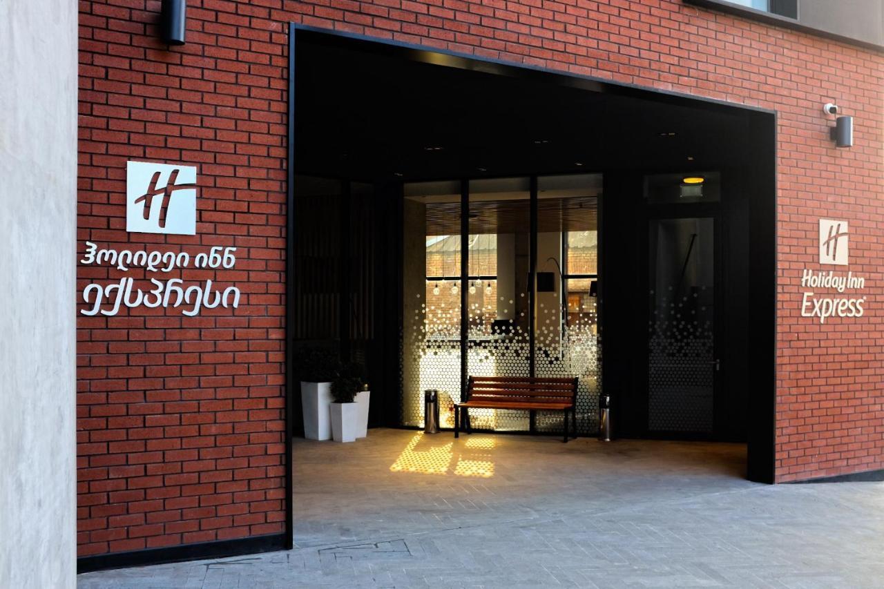 Holiday Inn Express Tbilisi Avlabari By Ihg Exterior photo