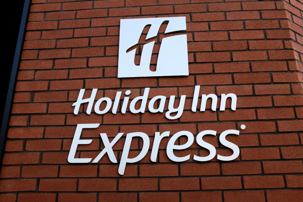Holiday Inn Express Tbilisi Avlabari By Ihg Exterior photo