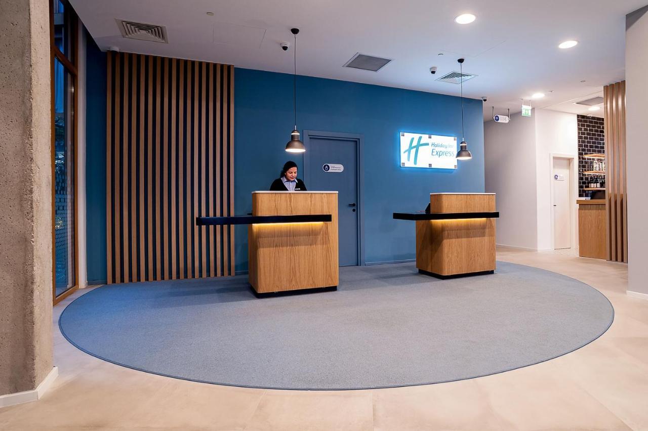Holiday Inn Express Tbilisi Avlabari By Ihg Exterior photo