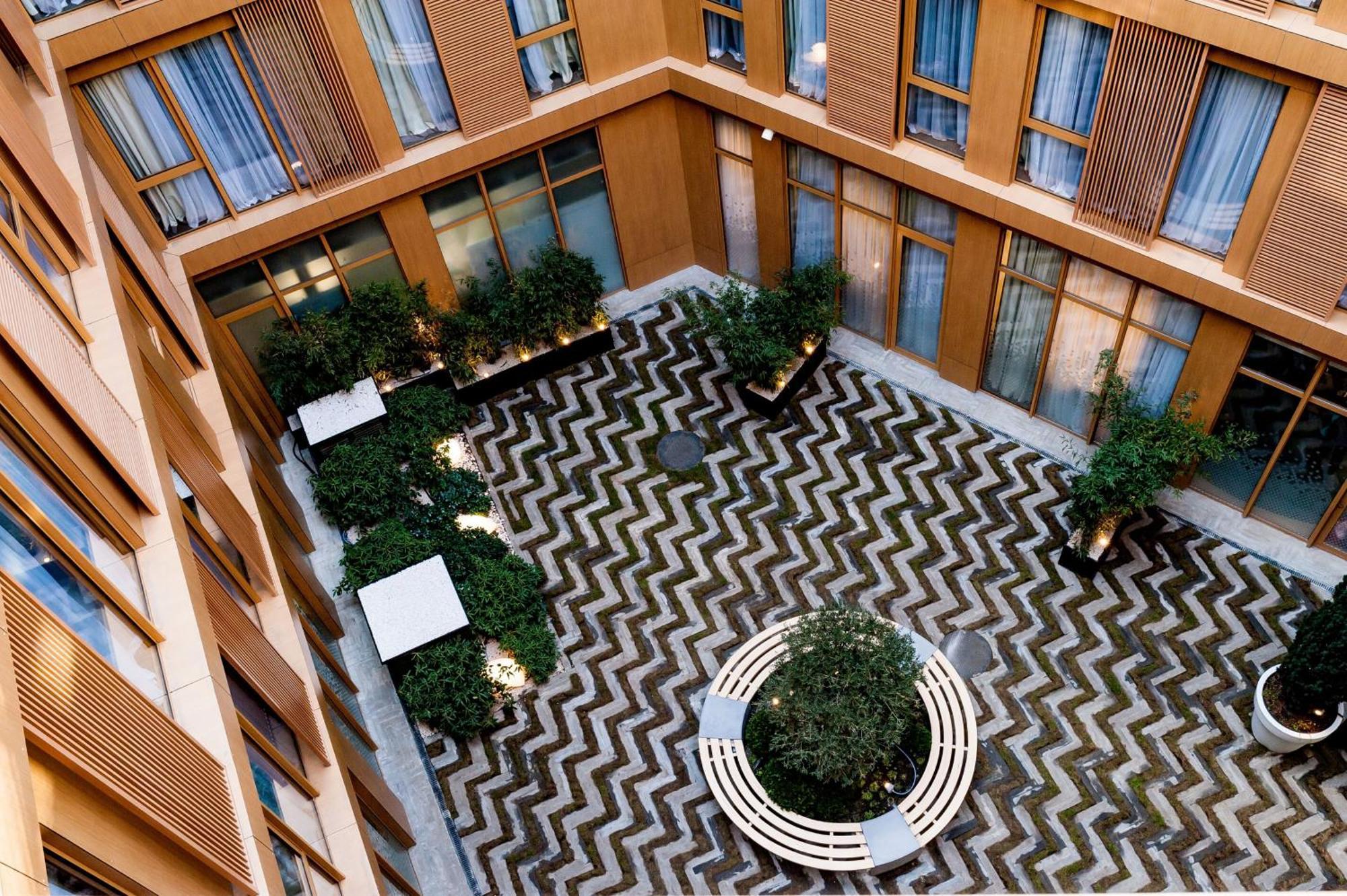 Holiday Inn Express Tbilisi Avlabari By Ihg Exterior photo