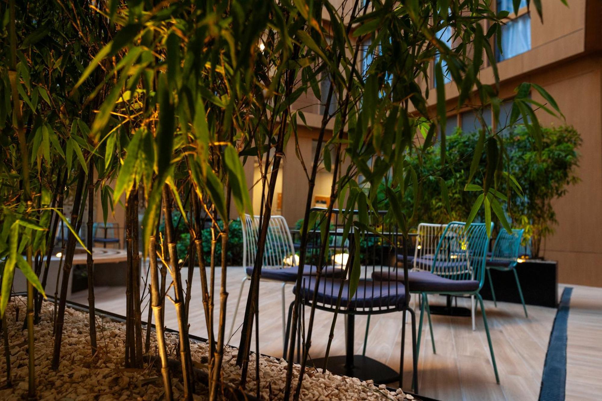 Holiday Inn Express Tbilisi Avlabari By Ihg Exterior photo