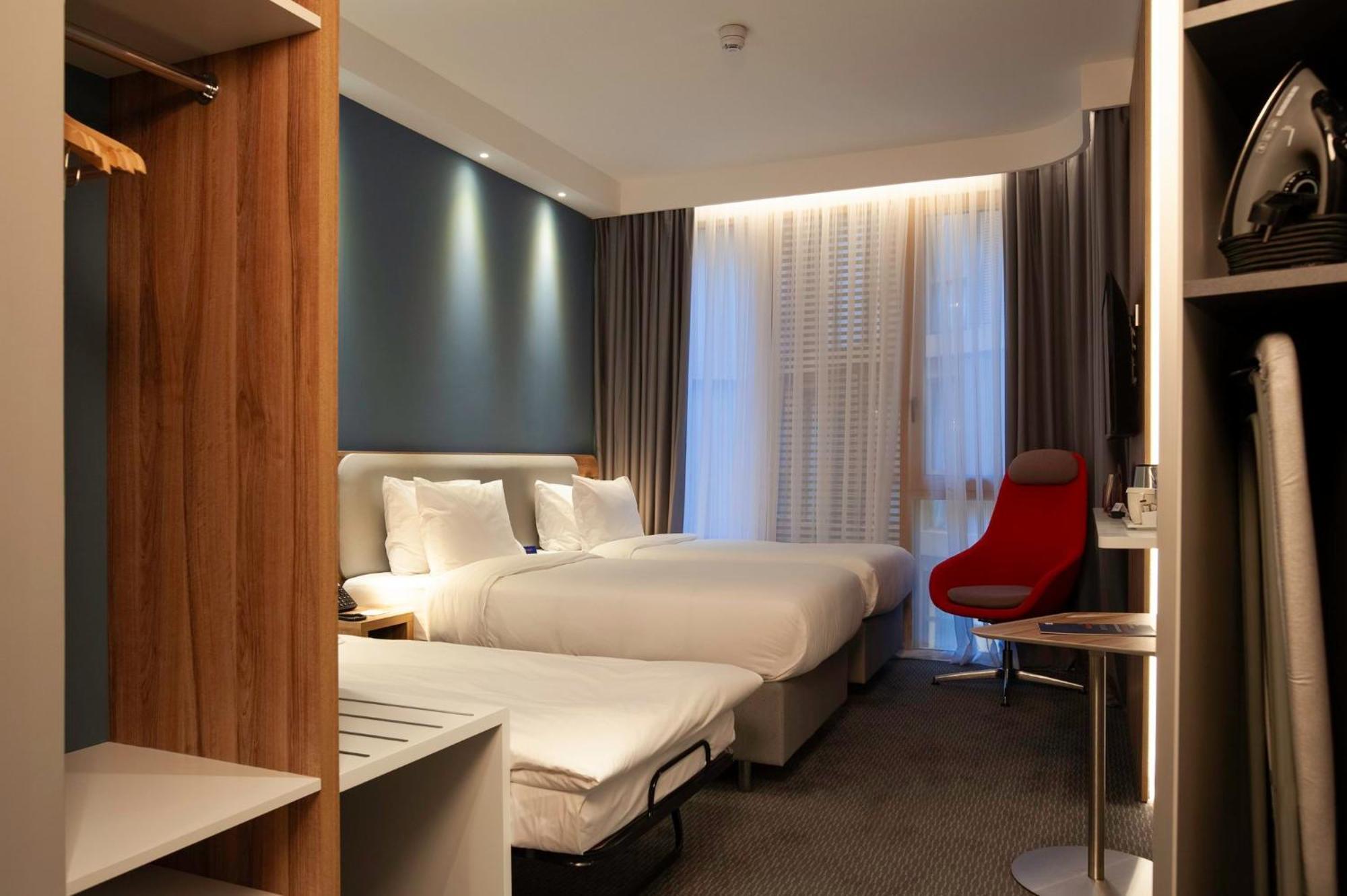 Holiday Inn Express Tbilisi Avlabari By Ihg Exterior photo